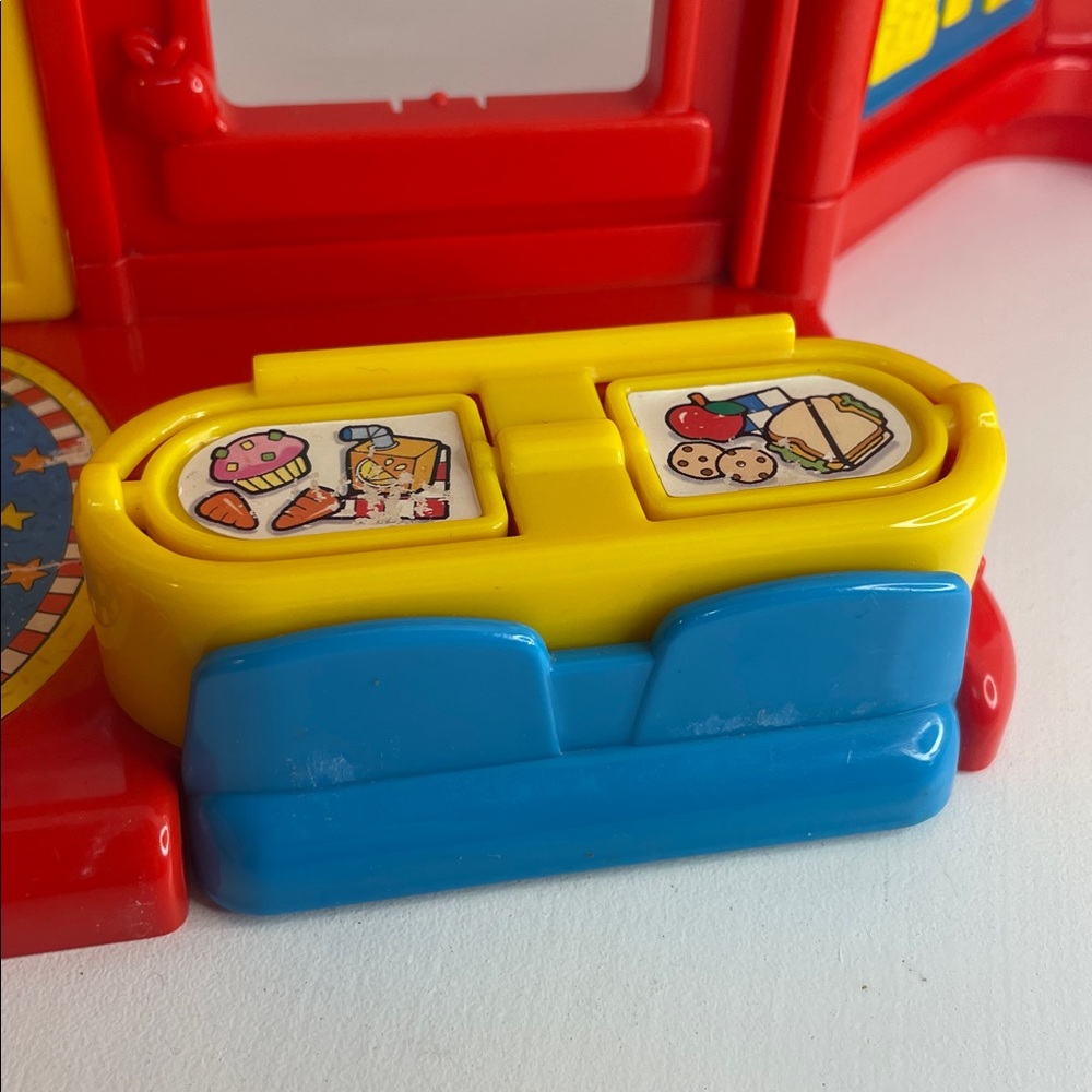 1999 Fisher Price Little People MAGGIE'S PRESCHOOL FOLD 'N GO - Picture 9 of 13